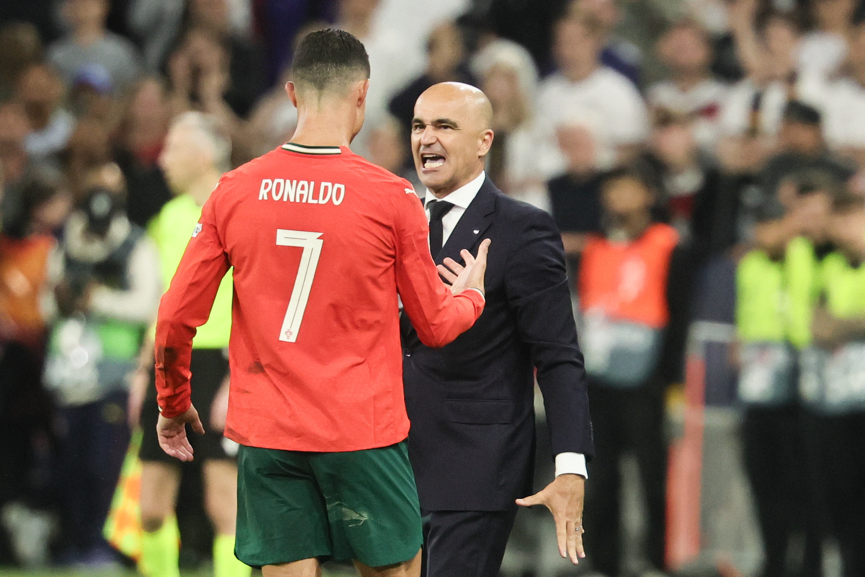 kaiyun-今夜葡萄牙体育调整名单以备欧联，造点机会环节打磨，赛场秩序良好，训练强度明显提升的简单介绍