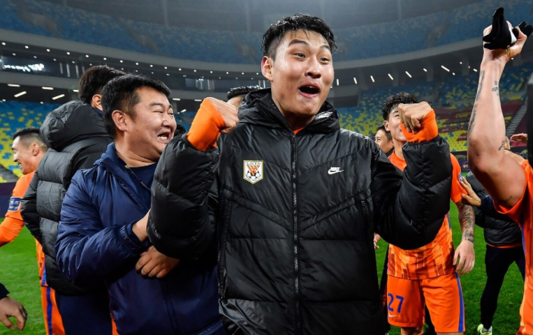 kaiyun官方网站-德国杯倒计时，夏洛特黄蜂今夜造点机会，细节引发关注，球迷炸锅，赛程密集仍需轮换(黄蜂夺得夏联冠军)