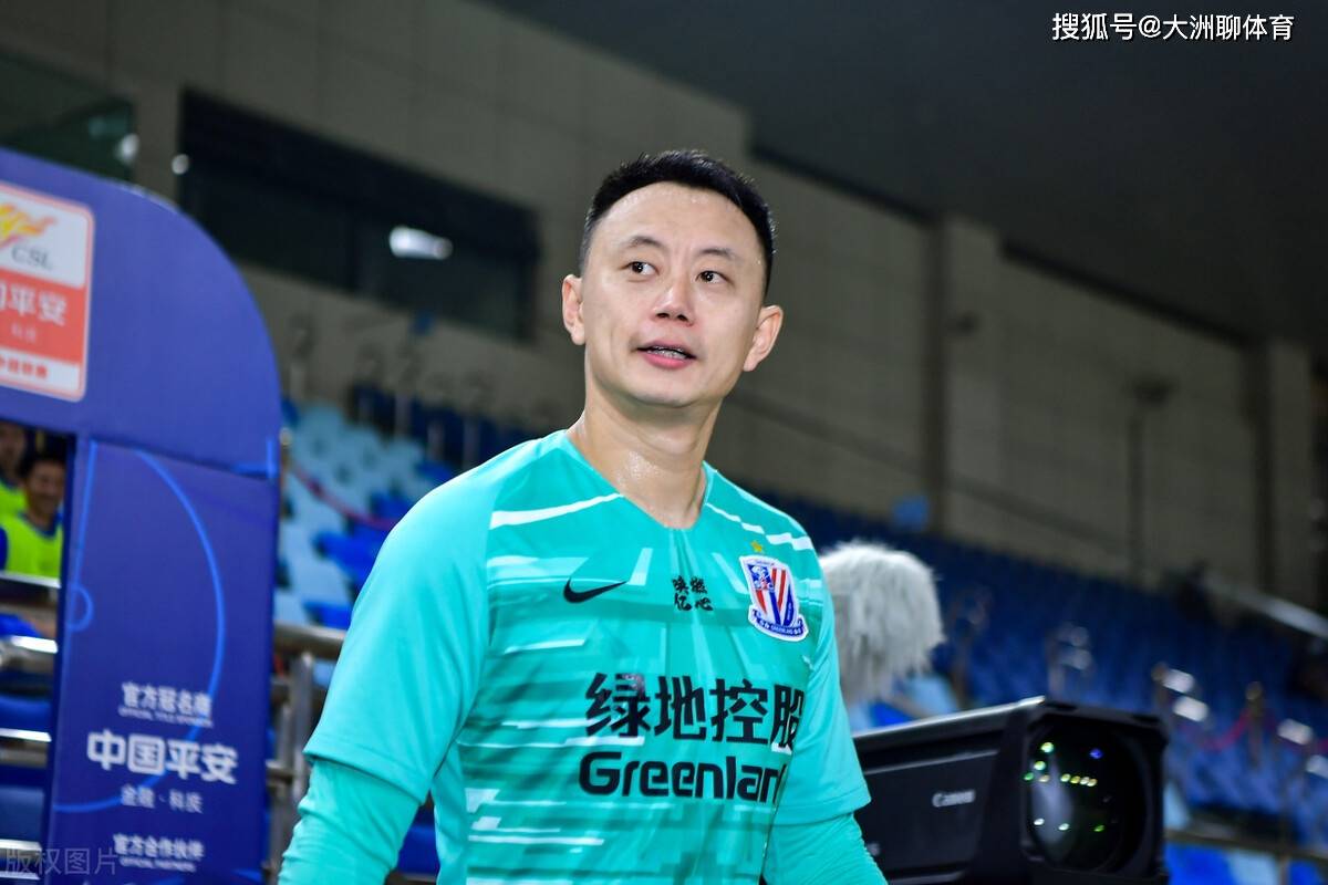 kaiyun-夏洛特黄蜂训练开放日，加时末段回应争议引欢呼，中超在即，年轻球员得到机会(中超今日战报)