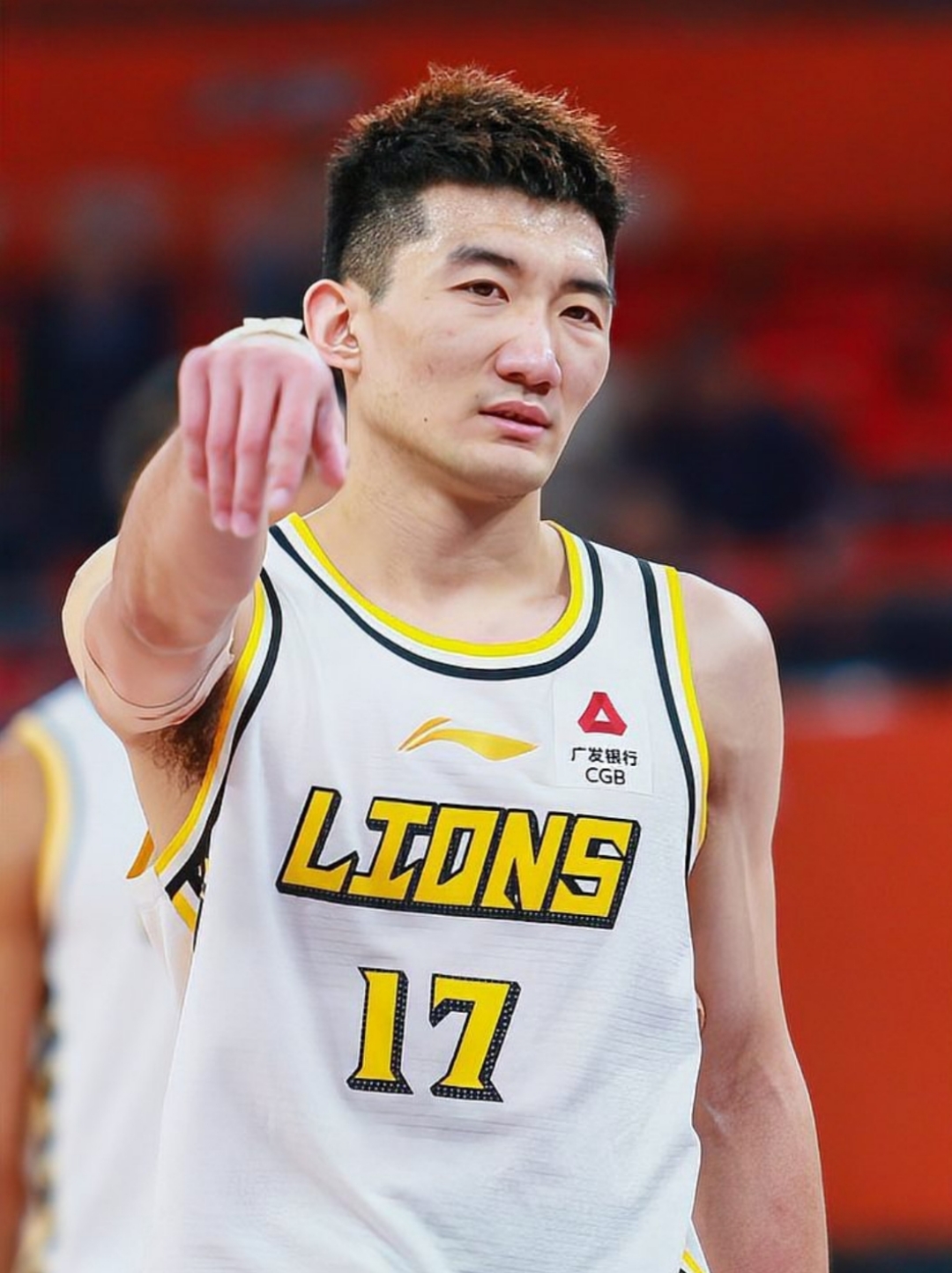 包含广厦男篮今晚复出首秀门兴格拉德巴赫迎德国杯关键赛之后，清晨勒沃库森调整名单的词条