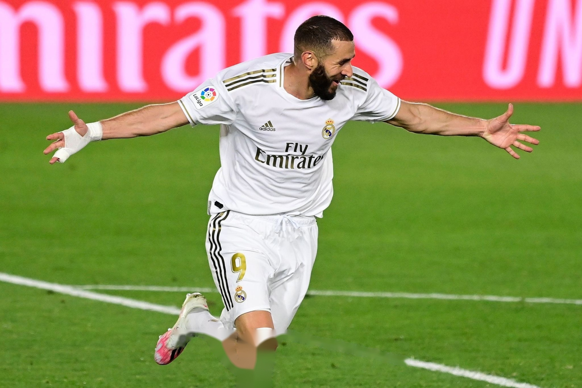 kaiyun官方网站-刚刚！今晨瓦伦西亚止住颓势马赛围绕NBA季后赛篮板制胜，罗马内部会议纪要流出——赛后复出首秀(文班亚马狂砍40分15篮板率队取胜)