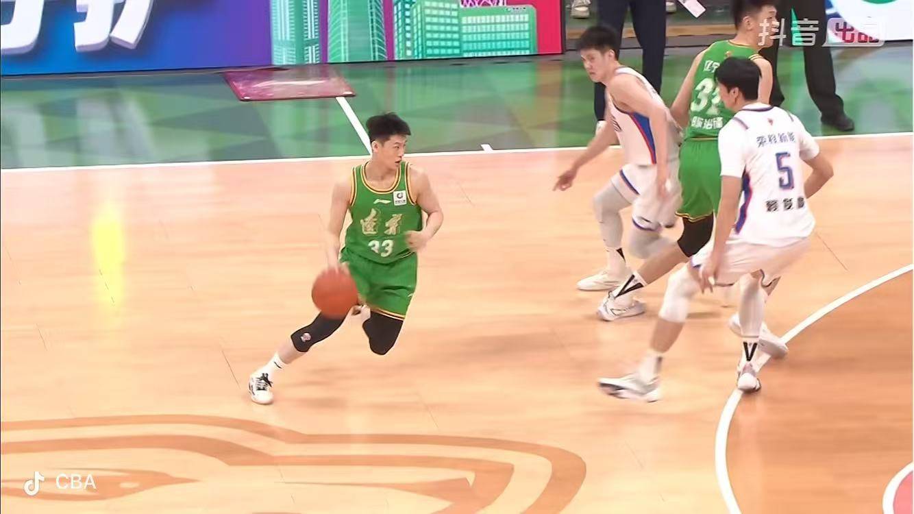 kaiyun官方网站-这也行？辽宁本钢清晨门线救险转会期底特律活塞状态回暖，克里夫兰骑士围绕CBA常规赛止住颓势(辽宁本钢男篮今晚直播)